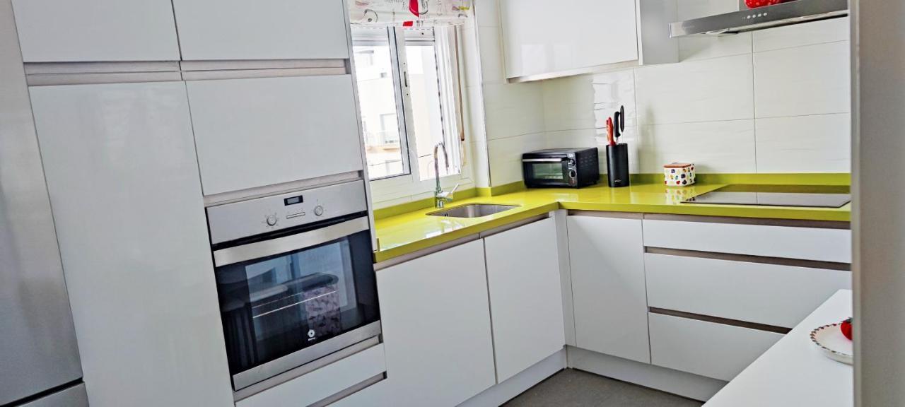 Piso 100 Metros Del Centro Del Pueblo 6 Kilometros De La Playa La Barrosa Apartment *